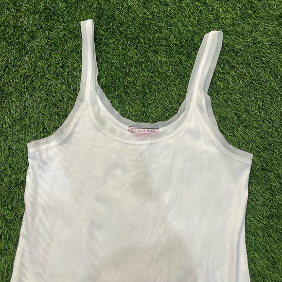 Victoria's Secret White Tank Top - Picture 2 of 3